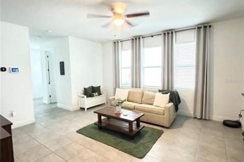 House in Kissimmee, Florida 3 bedrooms, 158.49 sq.m. № 1687545 - photo 9