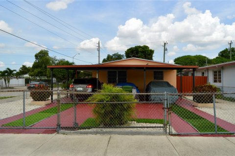 Villa ou maison à vendre à Hialeah, Floride: 3 chambres, 96.62 m2 № 1927200 - photo 6