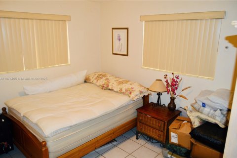 Villa ou maison à vendre à Hialeah, Floride: 3 chambres, 96.62 m2 № 1927200 - photo 14
