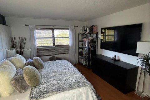 Copropriété à vendre à Miami, Floride: 2 chambres, 136.57 m2 № 2061461 - photo 24