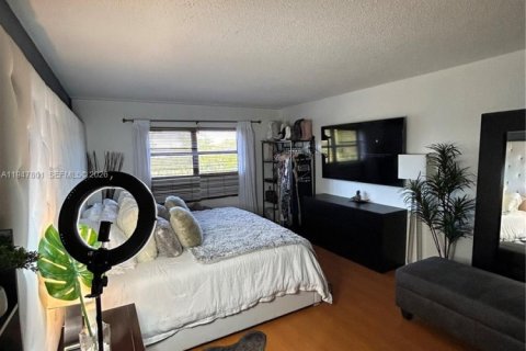 Copropriété à vendre à Miami, Floride: 2 chambres, 136.57 m2 № 2061461 - photo 25