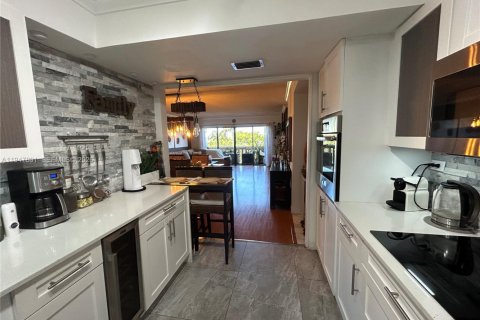 Copropriété à vendre à Miami, Floride: 2 chambres, 136.57 m2 № 2061461 - photo 16