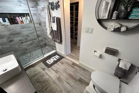 Copropriété à vendre à Miami, Floride: 2 chambres, 136.57 m2 № 2061461 - photo 29