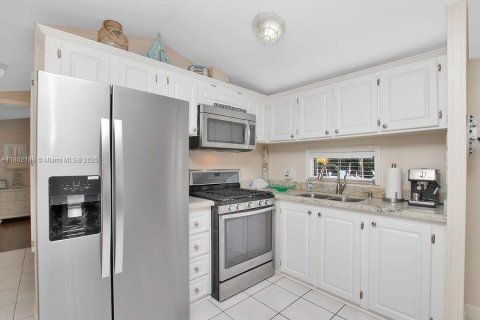 Снять в аренду квартиру в Ки-Ларго, Флорида 2 спальни, № 1959640 - фото 11