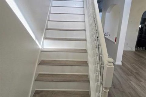 Villa ou maison à louer à Orlando, Floride: 5 chambres, 252.14 m2 № 2424229 - photo 13