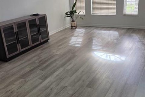 Villa ou maison à louer à Orlando, Floride: 5 chambres, 252.14 m2 № 2424229 - photo 16