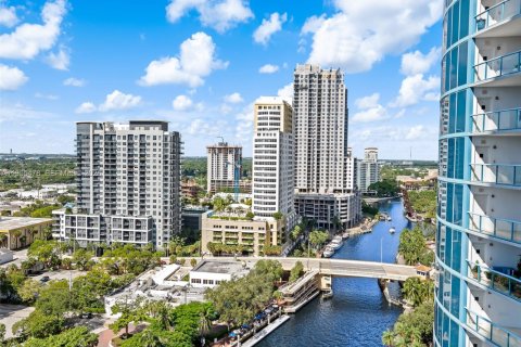 Кондоминиум с 2 спальнями в Форт-Лодердейл, Флорида № 2009617