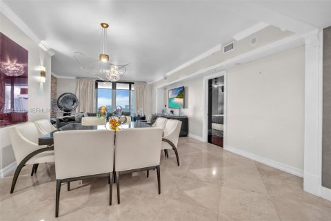 Купить кондоминиум в Форт-Лодердейл, Флорида 2 спальни, 198.9м2, № 2009617 - фото 16