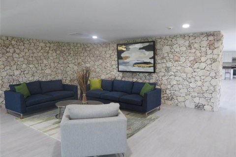 Снять в аренду кондоминиум в Майами, Флорида 2 спальни, 89.65м2, № 1953347 - фото 9