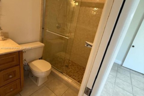 Снять в аренду кондоминиум в Майами, Флорида 2 спальни, 89.65м2, № 1953347 - фото 26