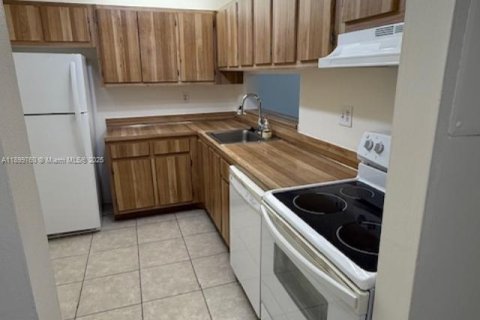 Снять в аренду кондоминиум в Майами, Флорида 2 спальни, 89.65м2, № 1953347 - фото 20