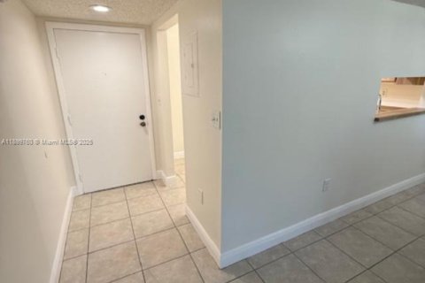 Снять в аренду кондоминиум в Майами, Флорида 2 спальни, 89.65м2, № 1953347 - фото 28