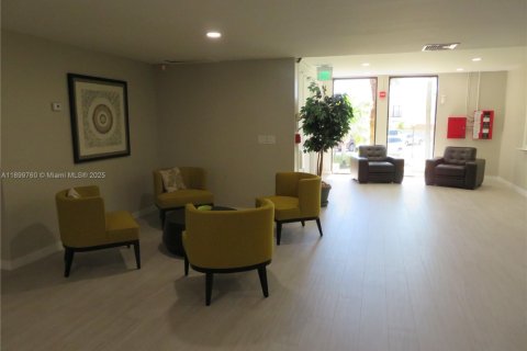 Снять в аренду кондоминиум в Майами, Флорида 2 спальни, 89.65м2, № 1953347 - фото 10