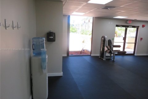 Снять в аренду кондоминиум в Майами, Флорида 2 спальни, 89.65м2, № 1953347 - фото 8