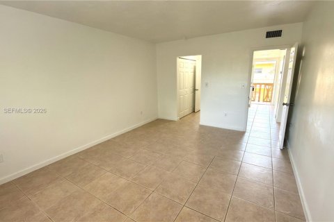 Купить кондоминиум в Майами, Флорида 1 спальня, 75.53м2, № 2167987 - фото 10