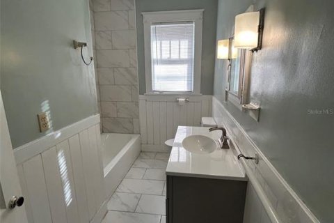 Villa ou maison à louer à Mount Dora, Floride: 2 chambres, 139.82 m2 № 2416331 - photo 11