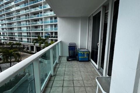 Copropriété à louer à Sunny Isles Beach, Floride: 2 chambres, 126.07 m2 № 2080763 - photo 5
