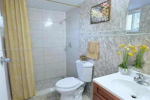 Купить кондоминиум в Хайалиа, Флорида 2 спальни, 89.19м2, № 2059144 - фото 5