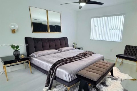 Купить кондоминиум в Хайалиа, Флорида 2 спальни, 89.19м2, № 2059144 - фото 4