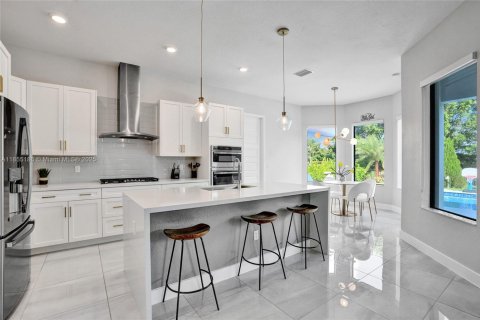 House in Parkland, Florida 5 bedrooms, 314.38 sq.m. № 1874813 - photo 30