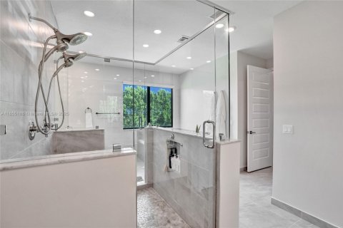House in Parkland, Florida 5 bedrooms, 314.38 sq.m. № 1874813 - photo 16