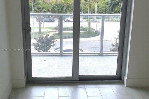 Condominio en alquiler en Sunrise, Florida, 1 dormitorio, 60.29 m2 № 2046550 - foto 2