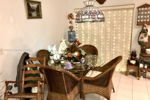 Casa en venta en Loxahatchee Groves, Florida, 3 dormitorios, 137.22 m2 № 2013517 - foto 9