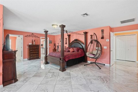 Villa ou maison à vendre à Punta Gorda, Floride: 4 chambres, 426.98 m2 № 2215769 - photo 25