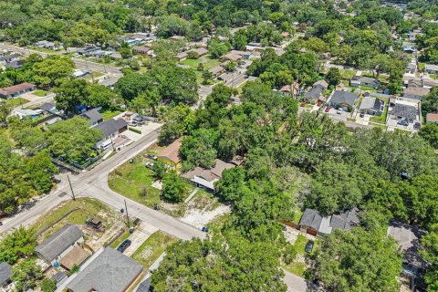 Immobilier commercial à vendre à Tampa, Floride: 4 chambres, 169.92 m2 № 2218653 - photo 9
