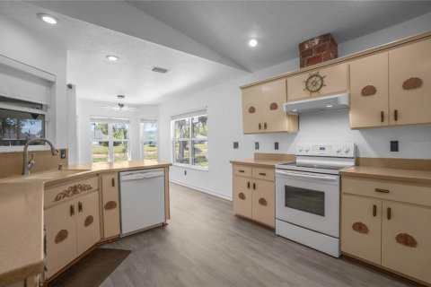 Villa ou maison à vendre à Inverness, Floride: 2 chambres, 168.71 m2 № 2401131 - photo 12