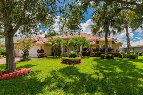 Casa en Port St. Lucie, Florida 4 dormitorios, 253.16 m2 № 2368532