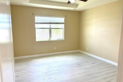 Villa ou maison à louer à Port St. Lucie, Floride: 3 chambres, 205.41 m2 № 2086252 - photo 11