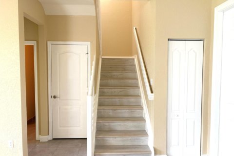 Villa ou maison à louer à Port St. Lucie, Floride: 3 chambres, 205.41 m2 № 2086252 - photo 8