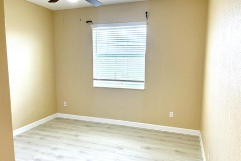 Villa ou maison à louer à Port St. Lucie, Floride: 3 chambres, 205.41 m2 № 2086252 - photo 15