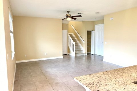 Villa ou maison à louer à Port St. Lucie, Floride: 3 chambres, 205.41 m2 № 2086252 - photo 5