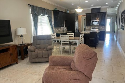 Casa en venta en Tampa, Florida, 4 dormitorios, 205.96 m2 № 1855884 - foto 6