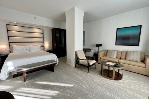 Студия в кондо в Майами-Бич, Флорида № 2006744