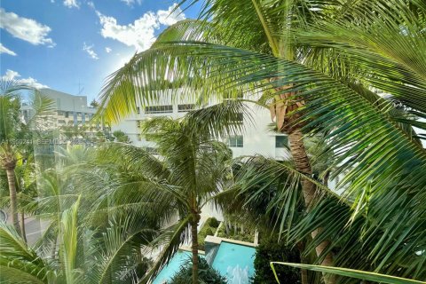 Купить кондоминиум в Майами-Бич, Флорида 57.6м2, № 2006744 - фото 16