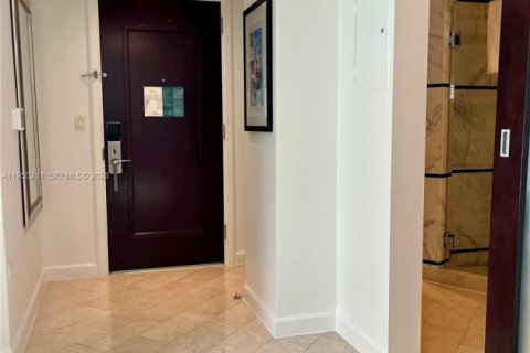 Купить кондоминиум в Майами-Бич, Флорида 57.6м2, № 2006744 - фото 15