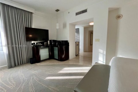 Купить кондоминиум в Майами-Бич, Флорида 57.6м2, № 2006744 - фото 8