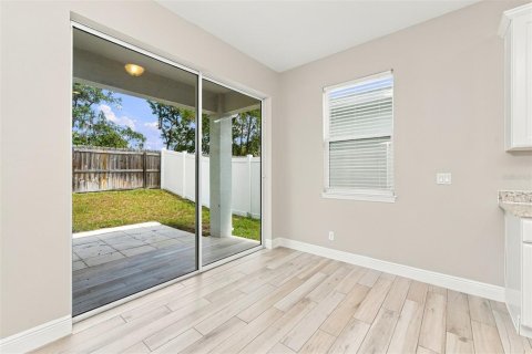 Casa en venta en Apopka, Florida, 3 dormitorios, 172.89 m2 № 2383549 - foto 9