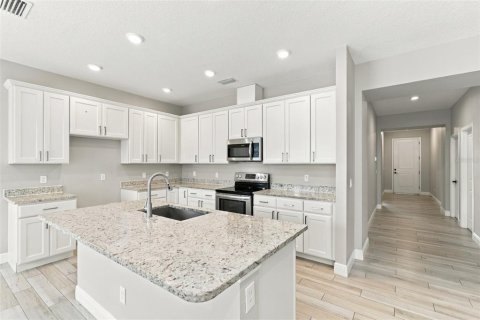 Casa en venta en Apopka, Florida, 3 dormitorios, 172.89 m2 № 2383549 - foto 11