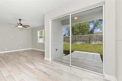 Casa en venta en Apopka, Florida, 3 dormitorios, 172.89 m2 № 2383549 - foto 8
