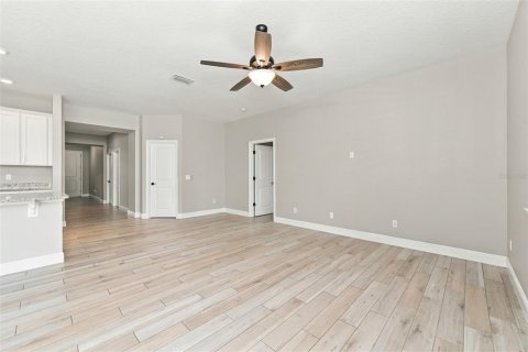 Casa en venta en Apopka, Florida, 3 dormitorios, 172.89 m2 № 2383549 - foto 6