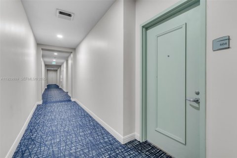 Condominio en venta en Miami, Florida, 1 dormitorio, 70.88 m2 № 1988997 - foto 24