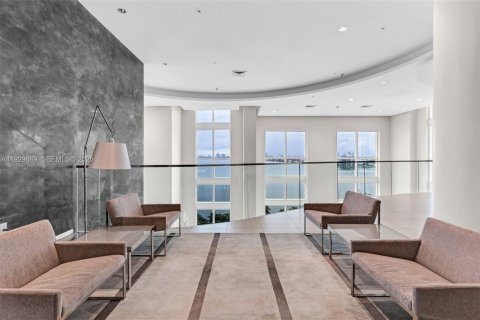 Condominio en venta en Miami, Florida, 1 dormitorio, 70.88 m2 № 1988997 - foto 25