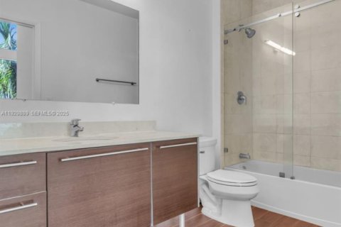 Condominio en venta en Miami, Florida, 1 dormitorio, 70.88 m2 № 1988997 - foto 19