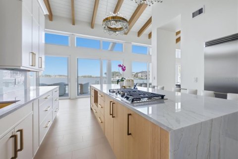 Купить виллу или дом в Сарасота, Флорида 13 комнат, 491.17м2, № 2354804 - фото 10