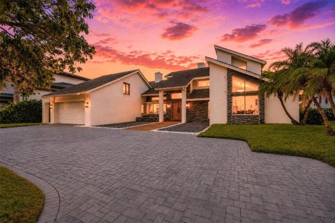Купить виллу или дом в Сарасота, Флорида 13 комнат, 491.17м2, № 2354804 - фото 3