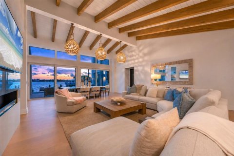 Купить виллу или дом в Сарасота, Флорида 13 комнат, 491.17м2, № 2354804 - фото 8